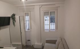 Cozy Studio Reina Sofia Amparo